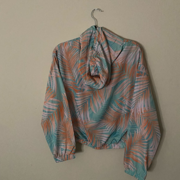 Wind Breaker - Picture 2 of 2